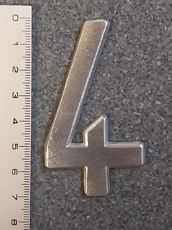 Chiffre "4" aluminium pour plaque immatriculation