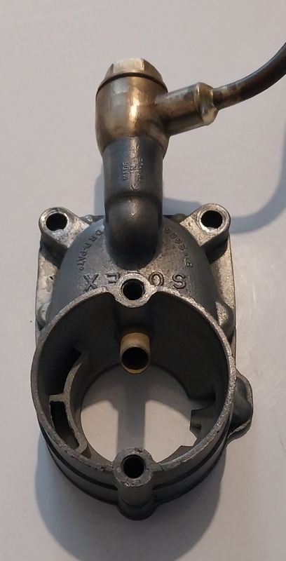 Capot SOLEX PBIC 32 et raccords rigides
