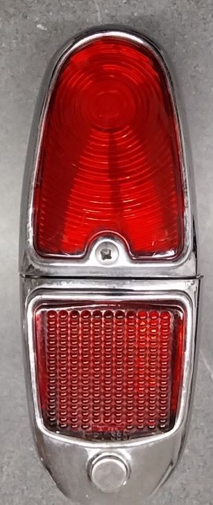 Feux arrière trappe essence 403 Peugeot