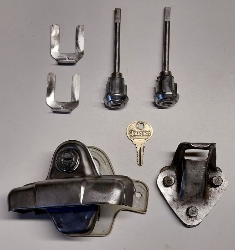 Ensemble barillets portes et malle Peugeot 403