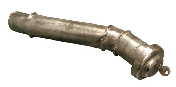 Goulotte de remplissage essence bouchon à clé 203 Peugeot