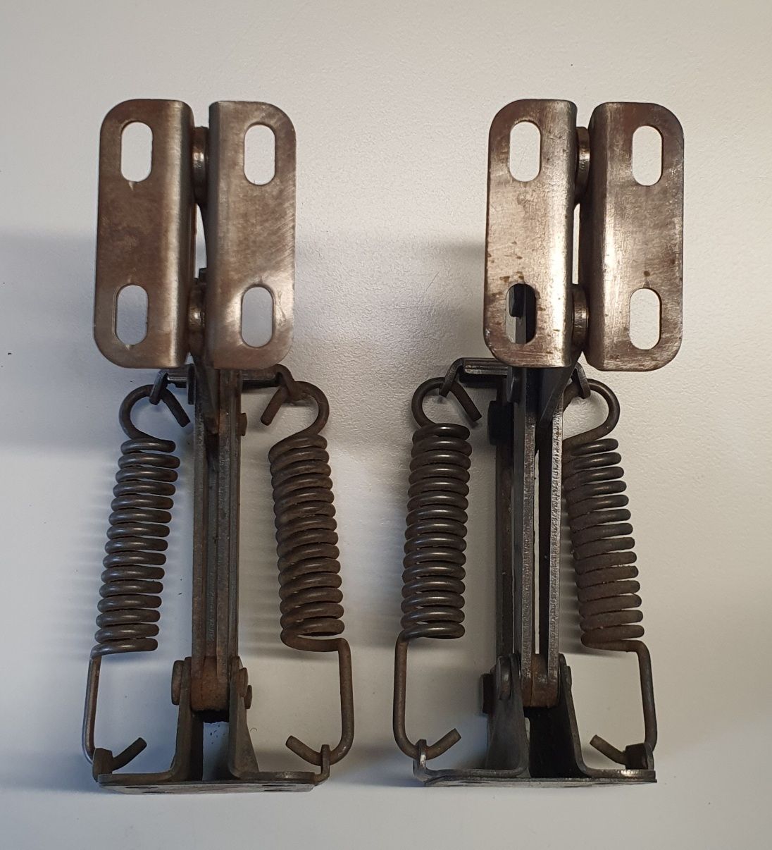 Lot de 2 charnières de capot 203 Peugeot