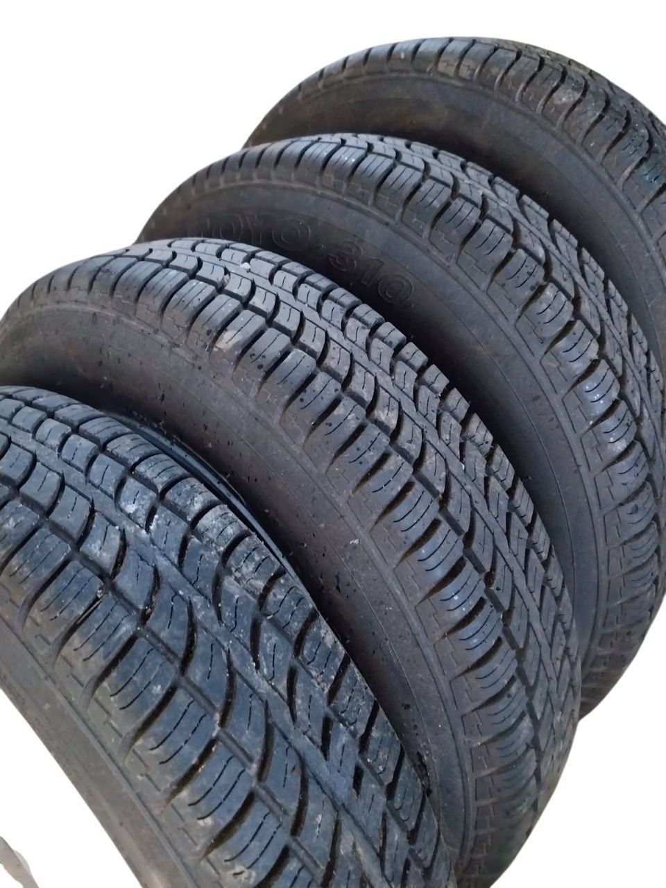 Ensemble de 4 roues complètes - 203 Peugeot (pneus neufs) Ensemble de 4 roues complètes - 203 Peugeot (pneus neufs)