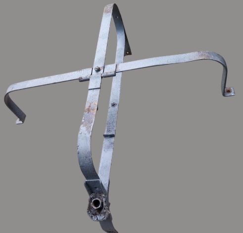 Panier roue de secours 203 plateau (U8) Panier roue de secours 203 plateau (U8)