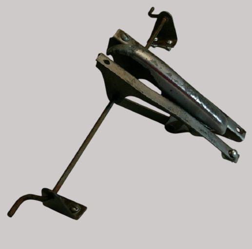 Mécanisme et poignée capot arrière 4CV