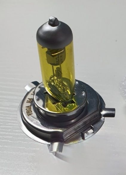 Ampoule H4 100 W 12 V (neuf) Ampoule H4 100 W 12 V (neuf)