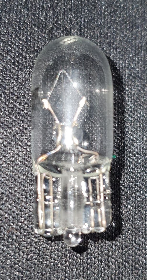 Ampoule veilleuse neuve Ampoule veilleuse neuve