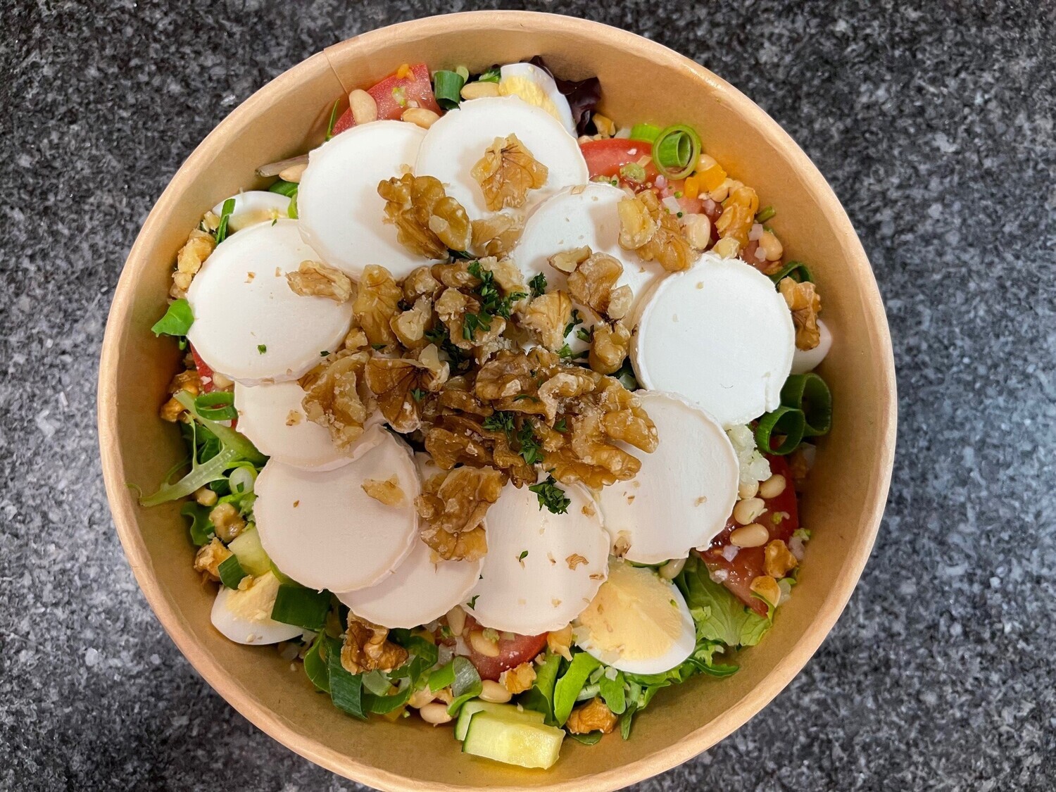 Salade geitenkaas met walnoten