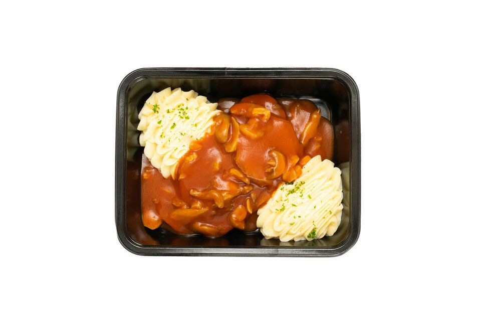 Rundstong in madeirasaus en puree