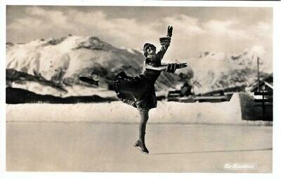 Eiskunstlauf - Miss Whitakers in St. Moritz mit zwei Schneemänner