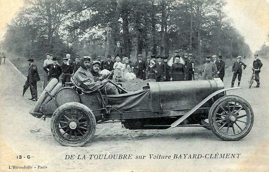 Dela Touloubre sur Voiture Bayard-Clément