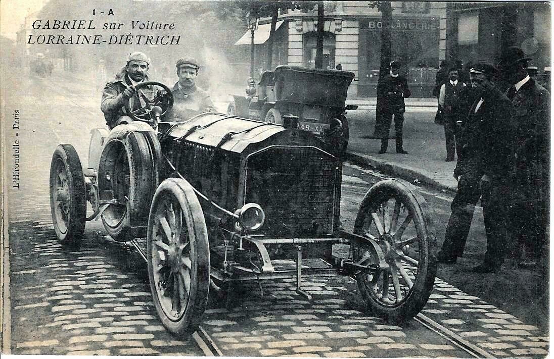 Gabriel sur Voiture Lorrain-Dietrich