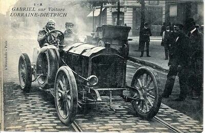 Gabriel sur Voiture Lorrain-Dietrich