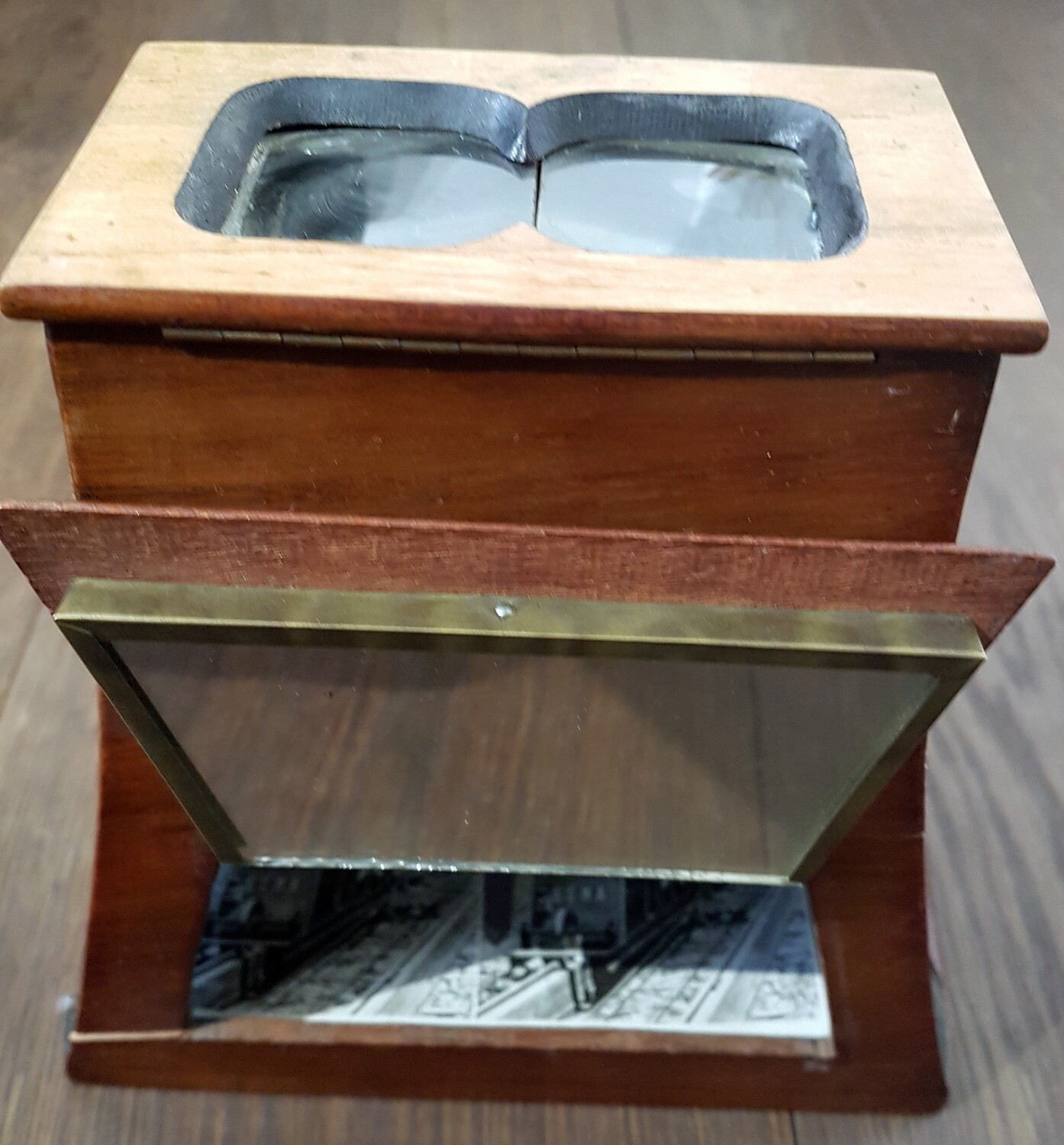 Stereo-Betrachter aus Holz um 1900