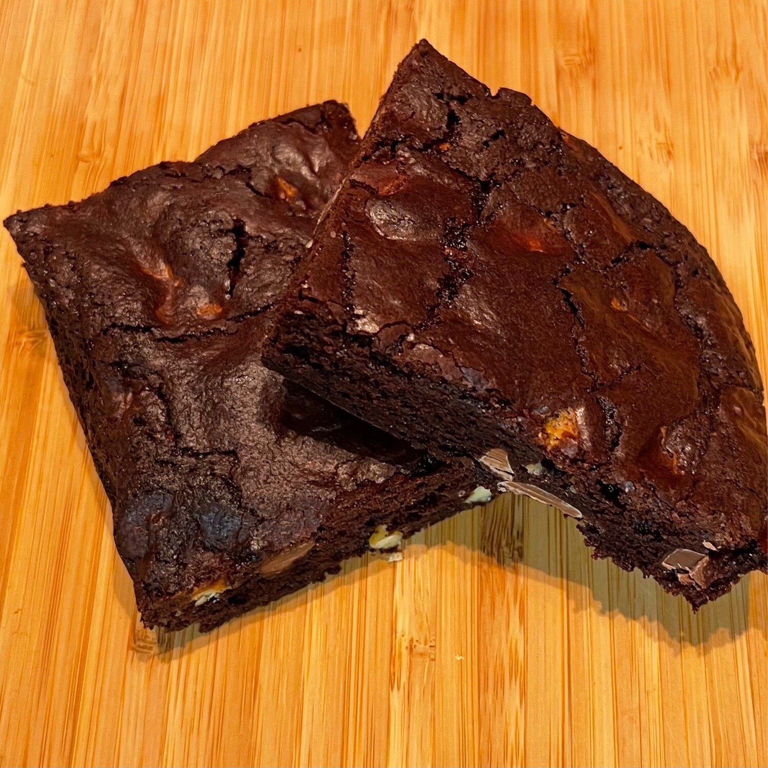 Chocolate Chip Brownie (9 Slices)