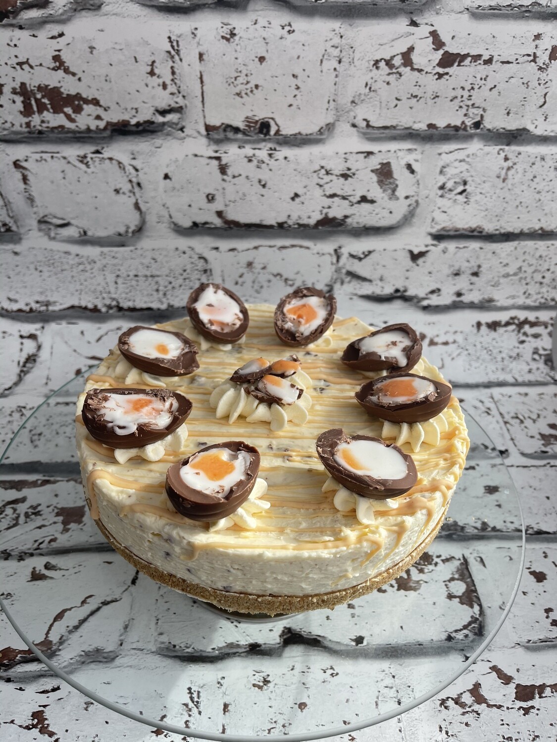 Creme Egg Cheesecake (Whole)