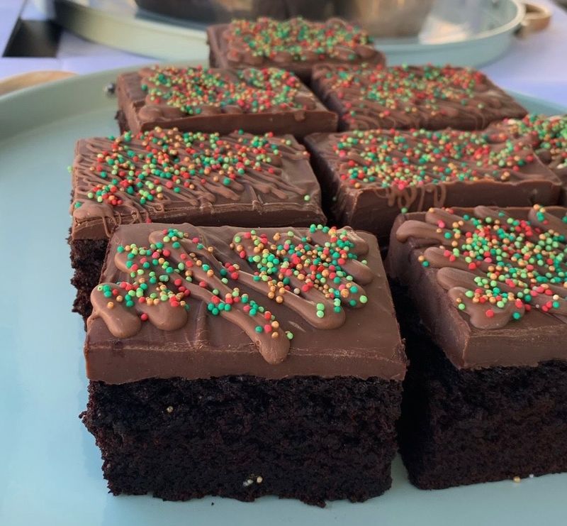 Chocolate Fudge Cake Slices