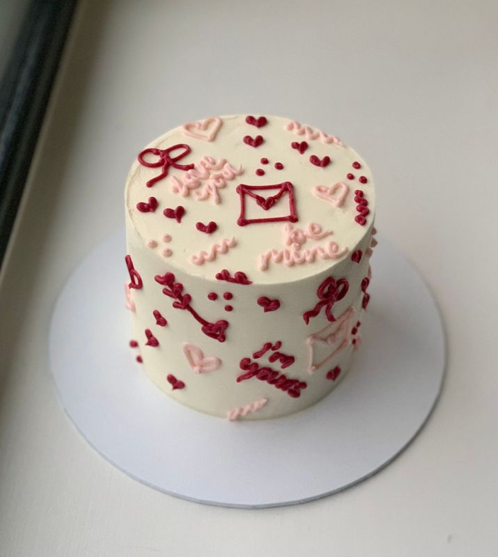 Valentines Doodle Cake