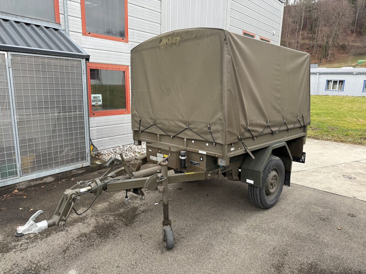 Zbinden Militär Puch Anhänger 87 der Schweizer Armee 100 km/h