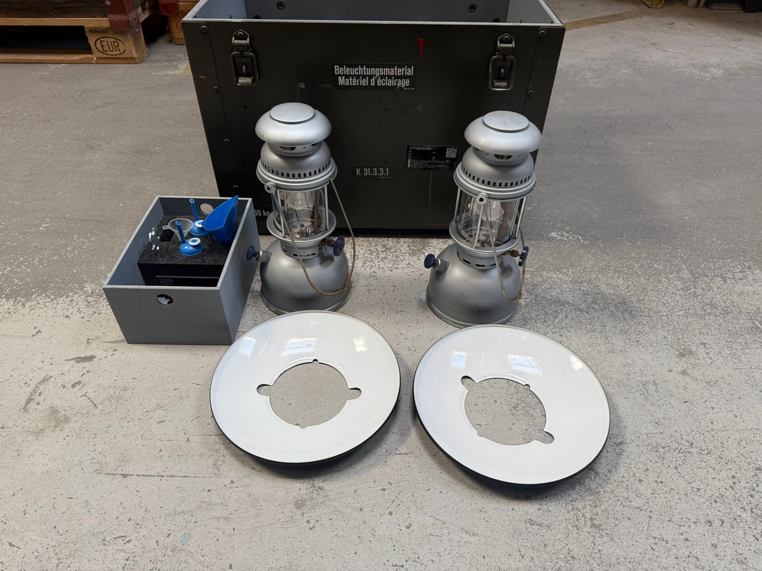 Militär Benzinvergaserlampe Petromax/Geniol Schweizer Armee