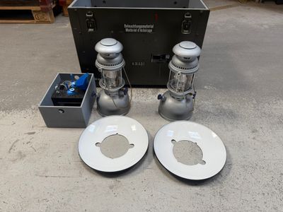 Militär Benzinvergaserlampe Petromax/Geniol Schweizer Armee