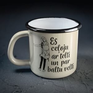 Metāla krūze, ceļotāja "Es ceļoju ar telti..."