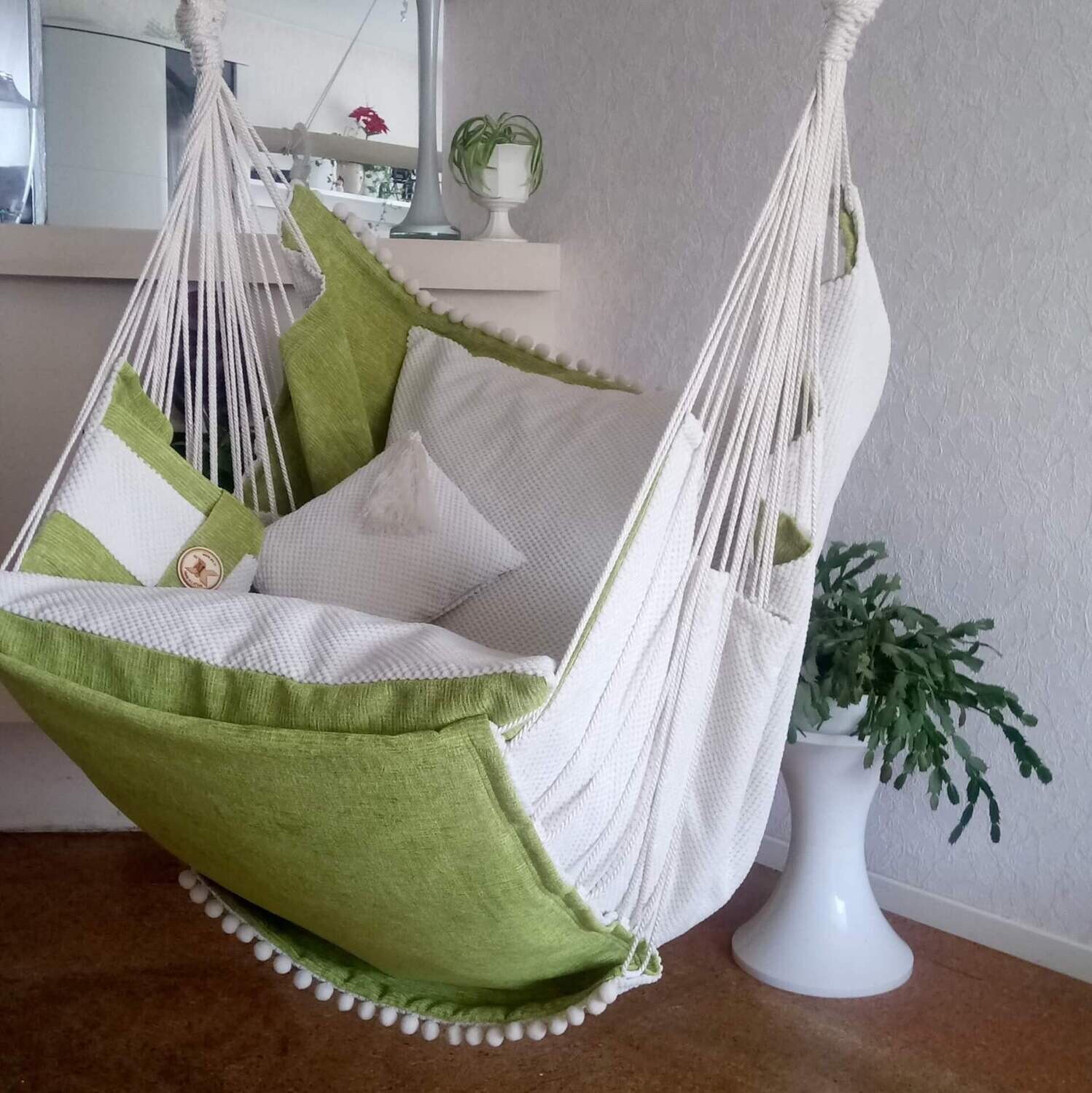 Hammock  chair- šūpuļkrēsls 452 balts/zaļš