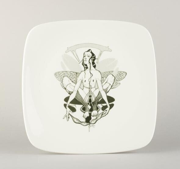 Porcelāna šķīvis Pupa, Roberts Koļcovs