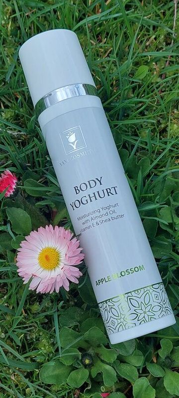 Ķermeņa jogurts ar ābeļziedu aromātu