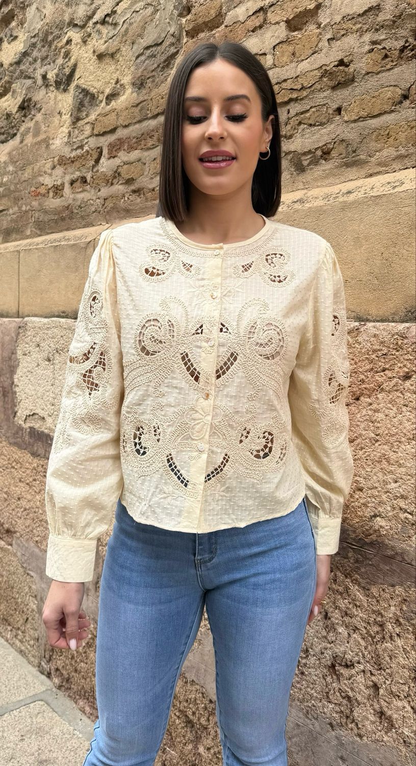 Blusa Bordados Beige