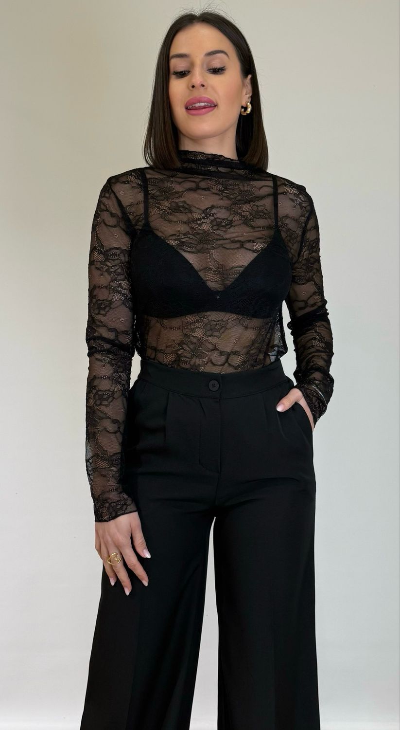 Camiseta Encaje Negra