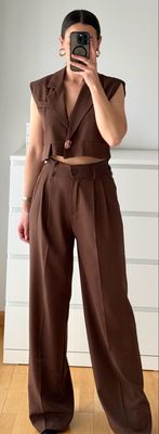Conjunto Megan Marrón