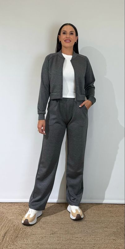 Conjunto Deportivo Leila