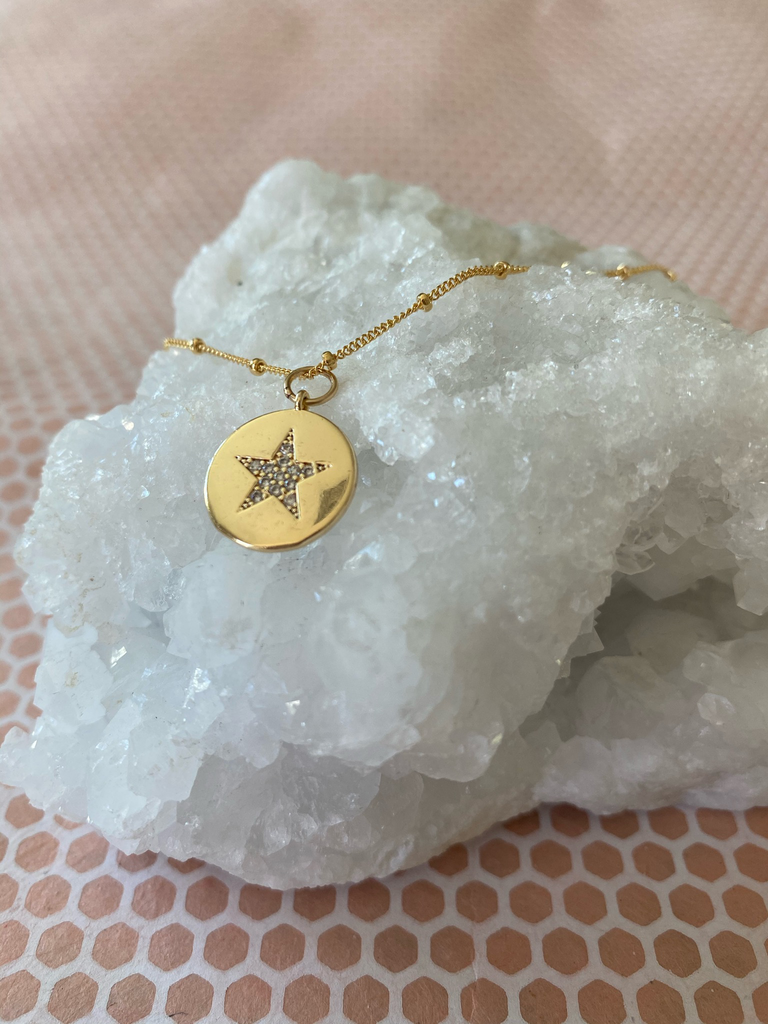 STAR NECKLACE