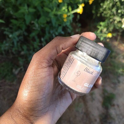 Glow clay mask