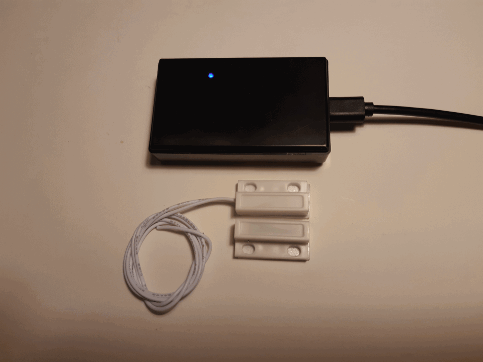 Bundle: Gate-Controller-Plus (Gen3) mit BLE-Scanner (für Virtual Handy Bacon) zur vollautomatischen Torsteuerung bestehender Tore + 1x WiFi-Marker. Auch in der Lite-Version (beides nur auf Bestellung)