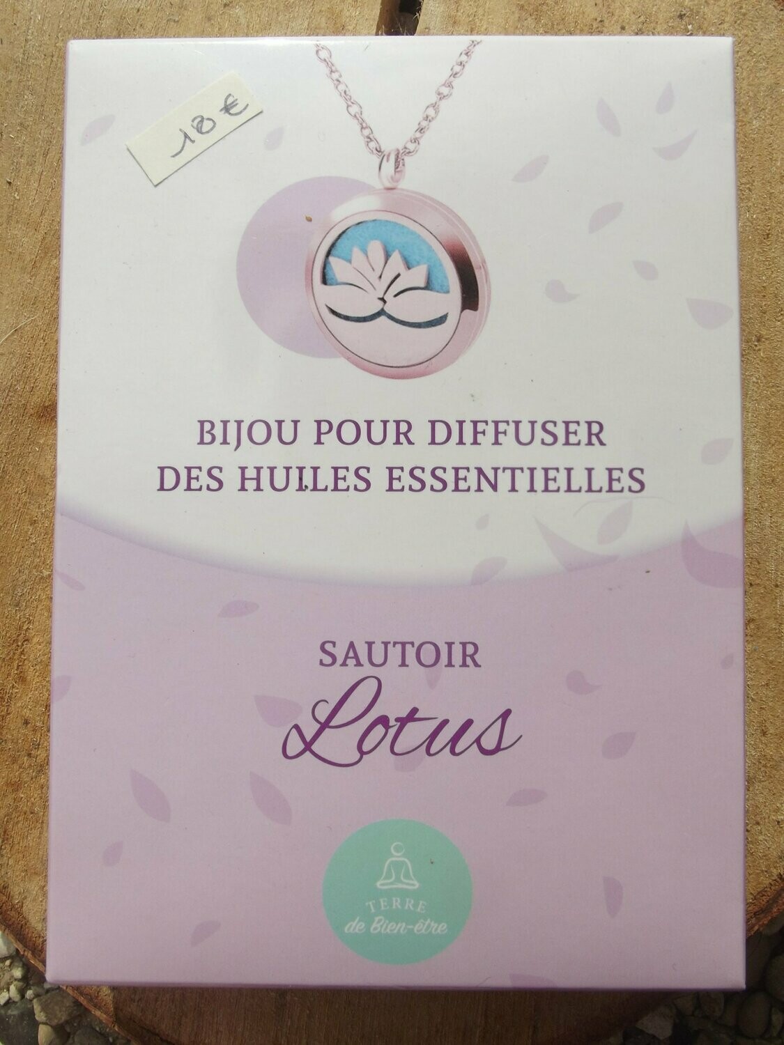 Sautoir lotus en acier pour huiles essentielles