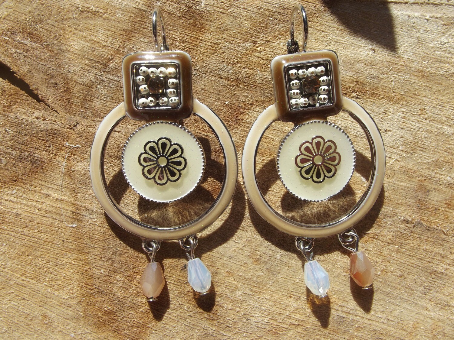 Boucles d'oreille émail marron