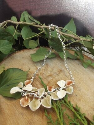 Collier émail végétal