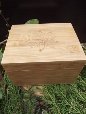 Boîte rectangulaire en bois de bambou