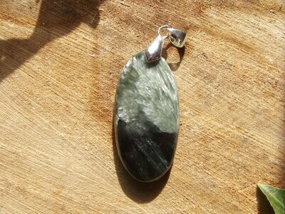 Pendentif séraphinite