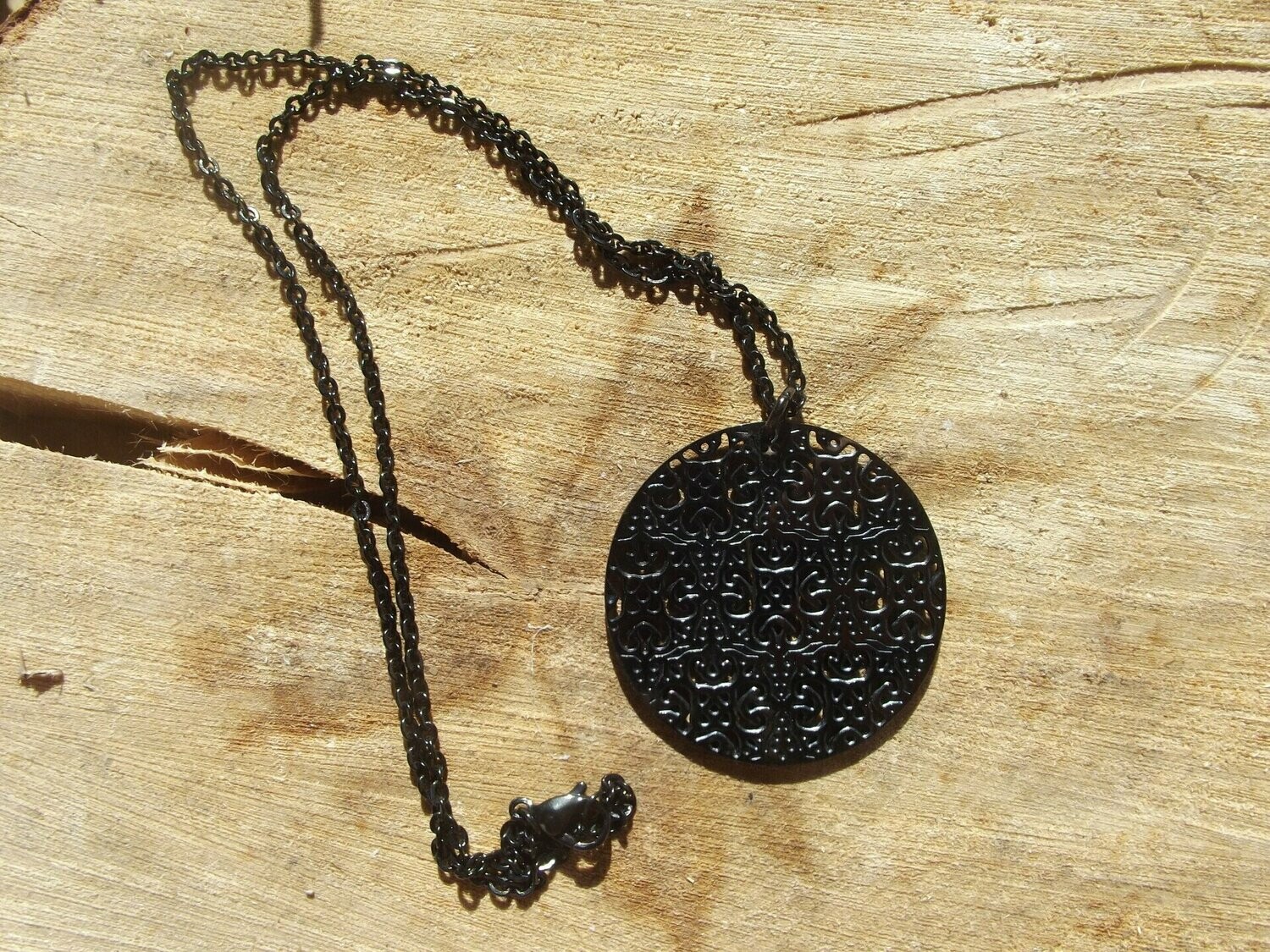 Collier acier estampe
