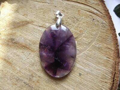 Pendentif améthyste sectorisée