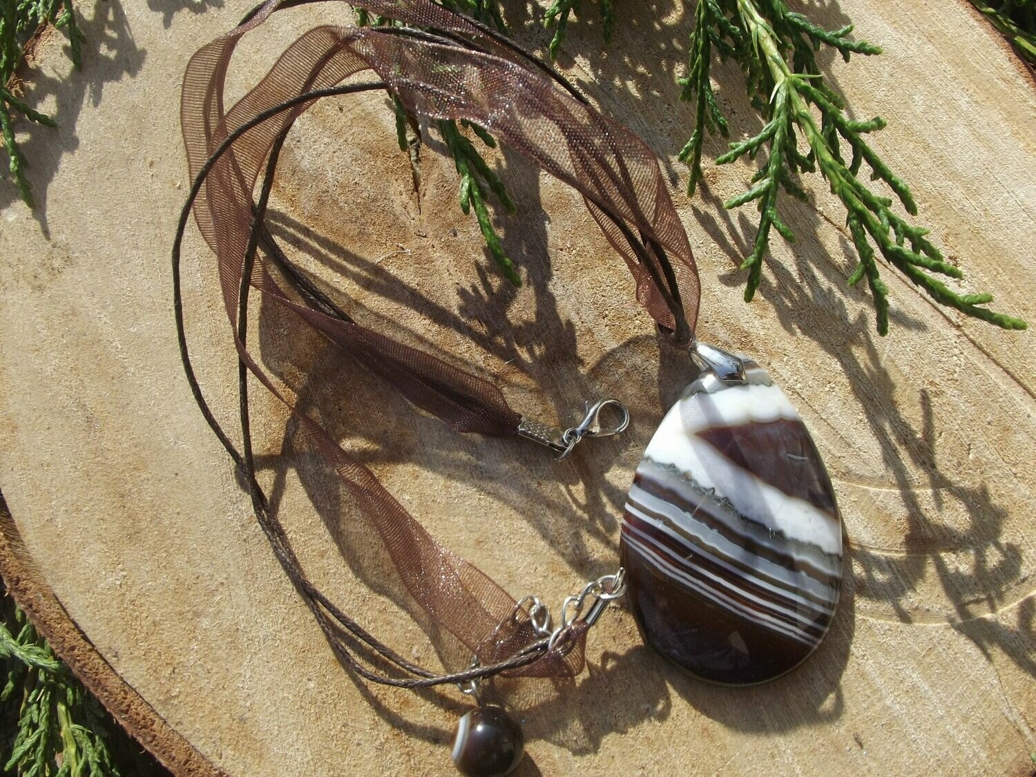 Collier agate marron