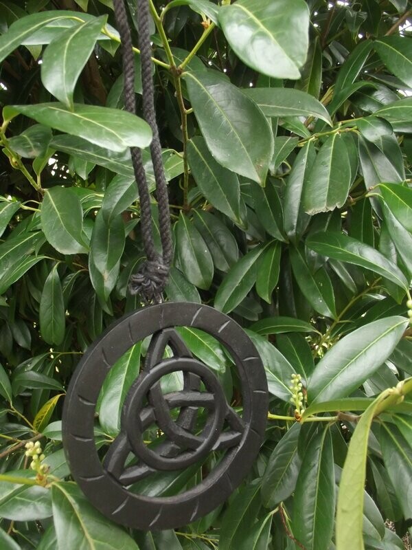 Triquetra en bois
