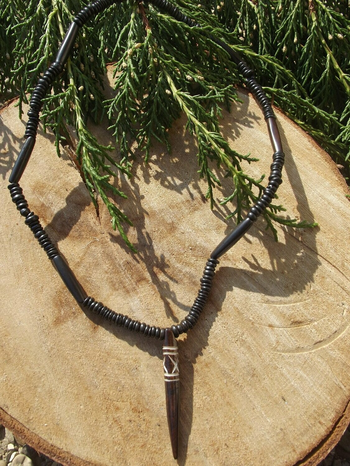Collier fantaisie en os