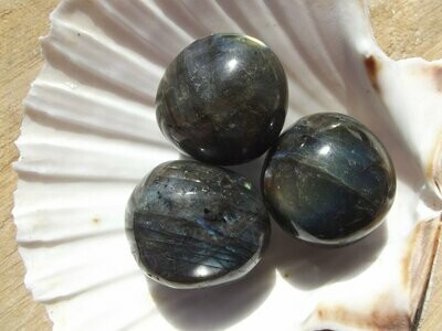 Labradorite en pierre roulée