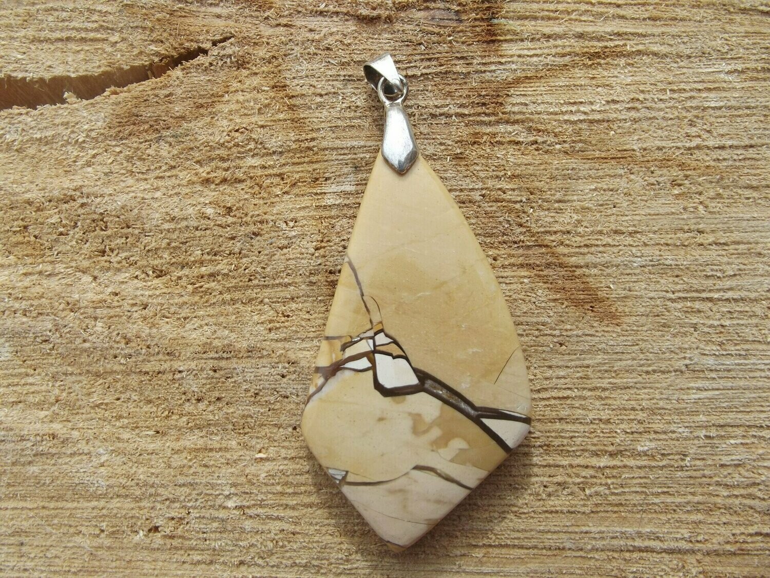 Pendentif jaspe bréchique