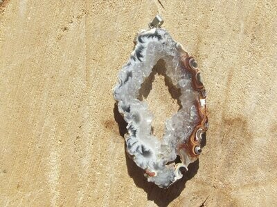 Pendentif géode d'agate
