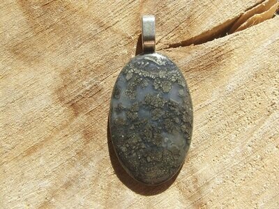 Pendentif calcédoine à marcassite